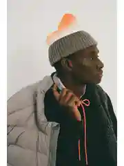 Серый шапка с шерстью