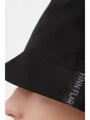 Черный панама