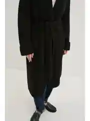 Черный удлиненный кардиган с поясом