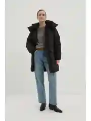 Черный пальто утепленное с утиным пухом