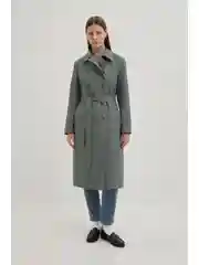 Зеленый плащ А-силуэта с поясом