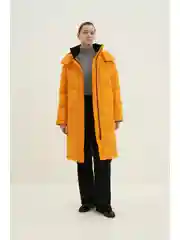 Оранжевый стеганое утепленное пальто oversize силуэта