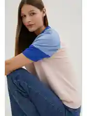 Розовый джемпер с укороченным рукавом
