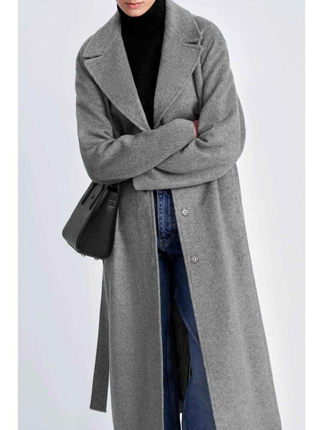 Серый пальто oversize силуэта с шерстью