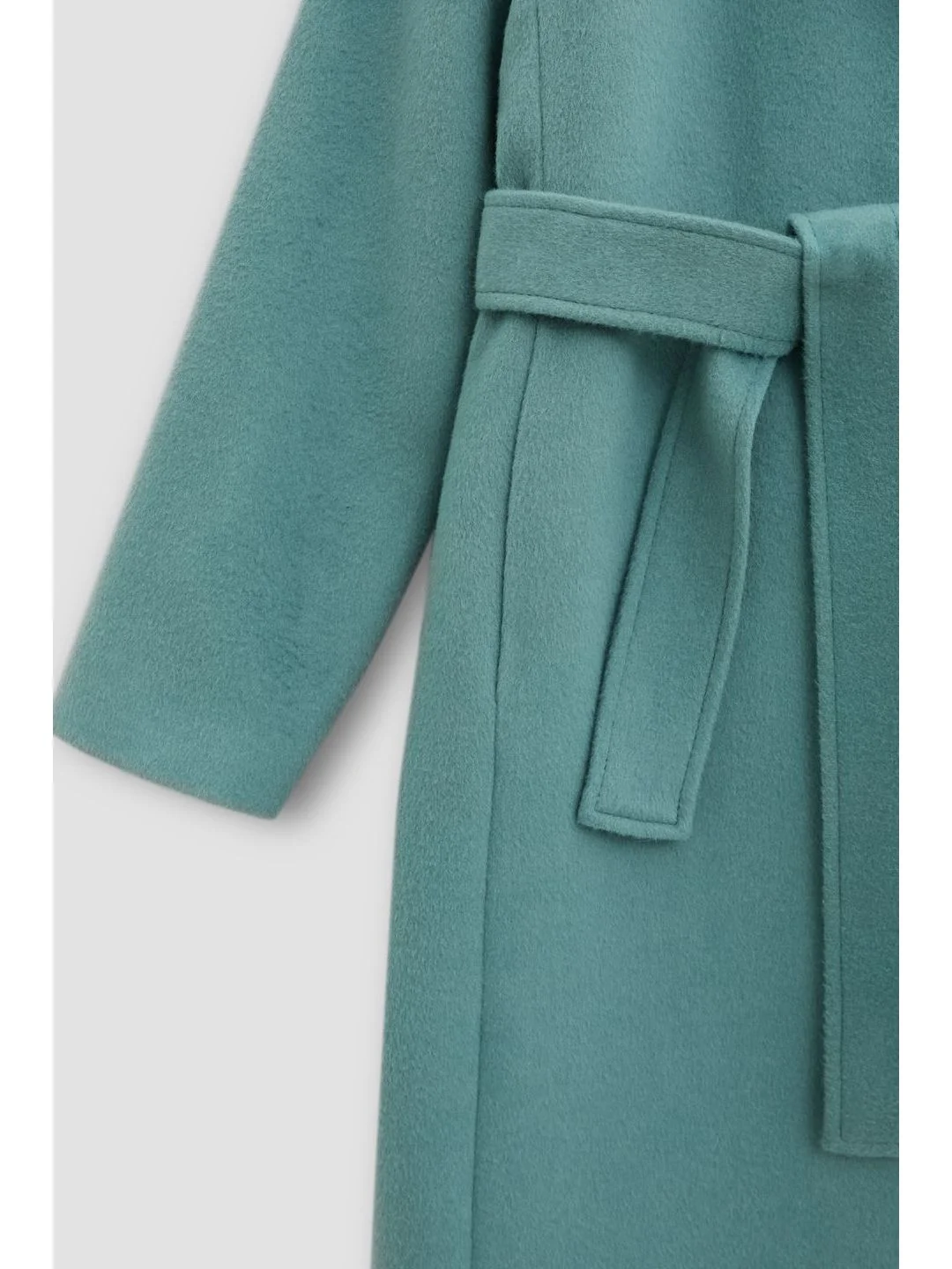 Зеленый пальто oversize силуэта с шерстью