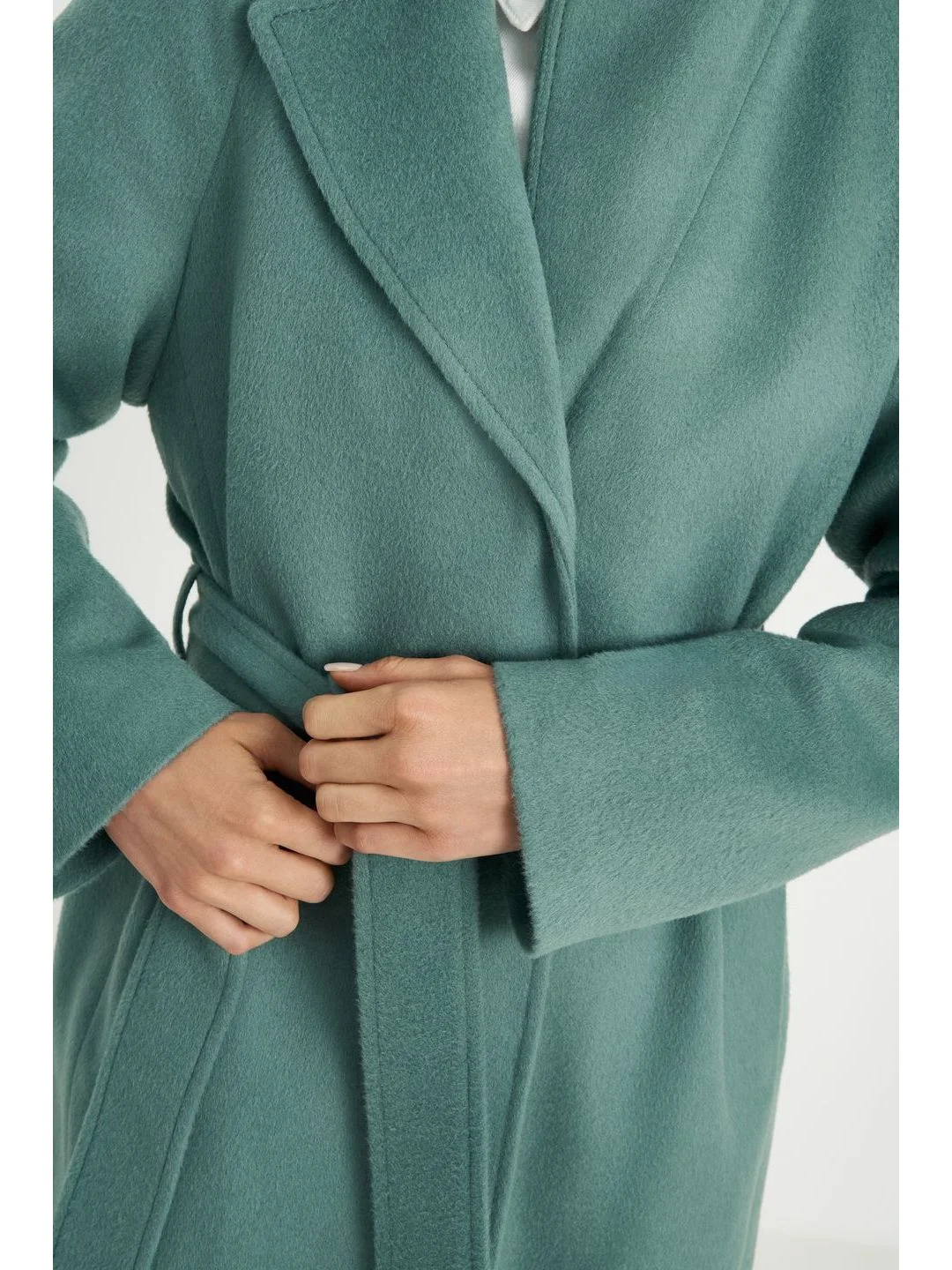 Зеленый пальто oversize силуэта с шерстью