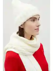Белый шапка женская