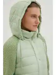 Зеленый утепленная куртка с вязаными рукавами
