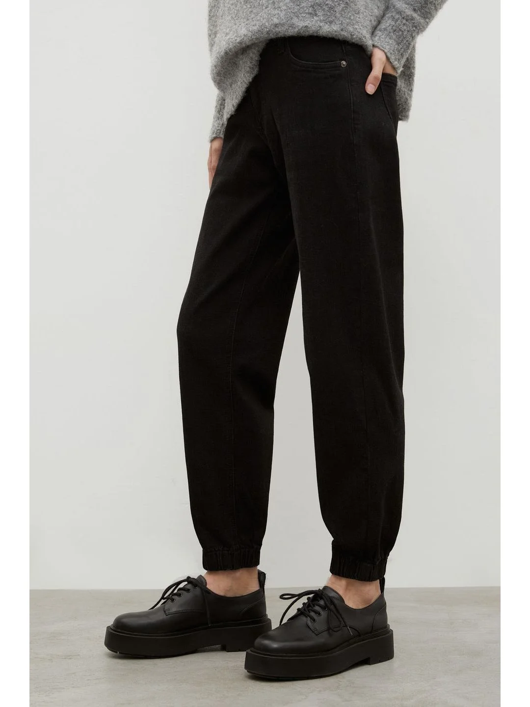 Черный утепленные джинсы jogger fit женские
