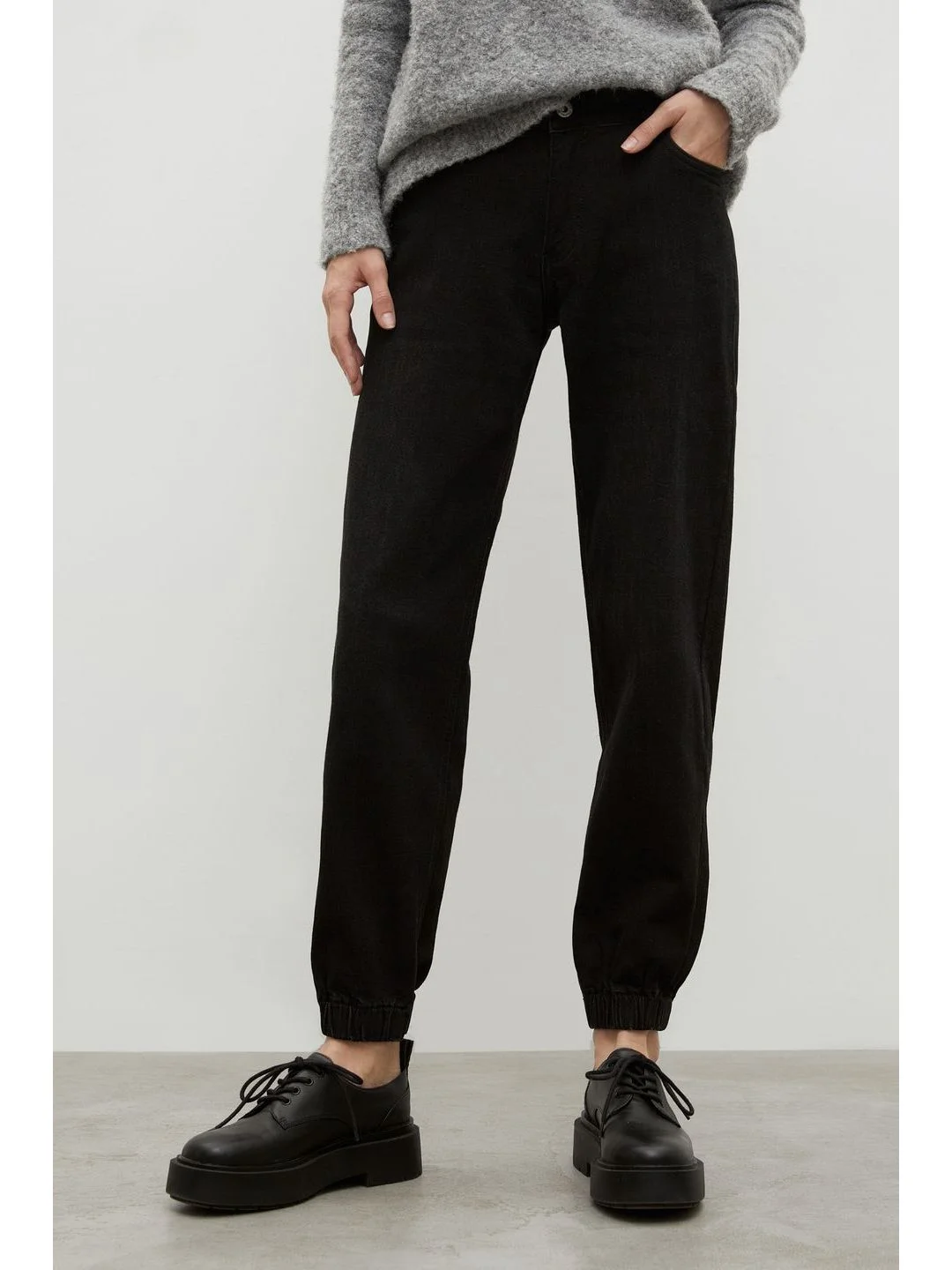 Черный утепленные джинсы jogger fit женские