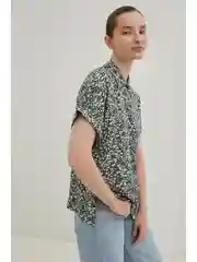 Черный блузка из вискозы с коротким рукавом