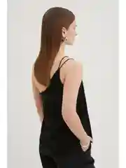 Черный топ на одно плечо