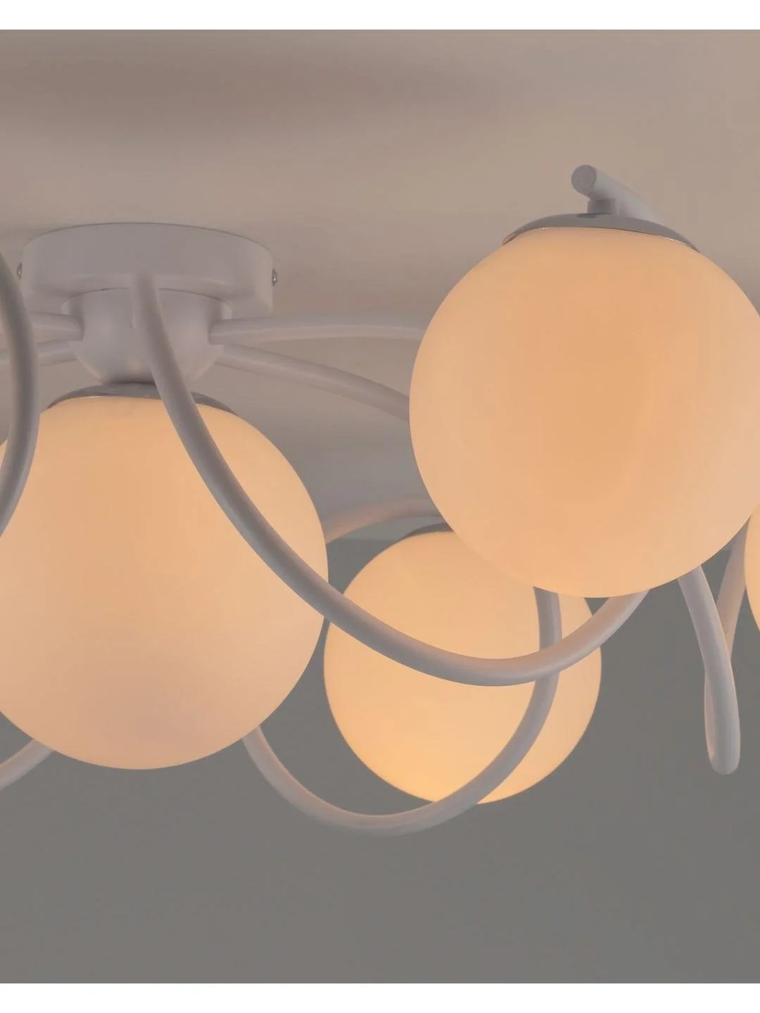 Белый люстра потолочная на штанге Moderli V1151-4P Circle 4*E27*60W белый белыйCircle1 - белый