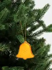 Желтый новогодние ёлочные игрушки, светящиеся в темноте, из эпоксидной смолы, ручная работа