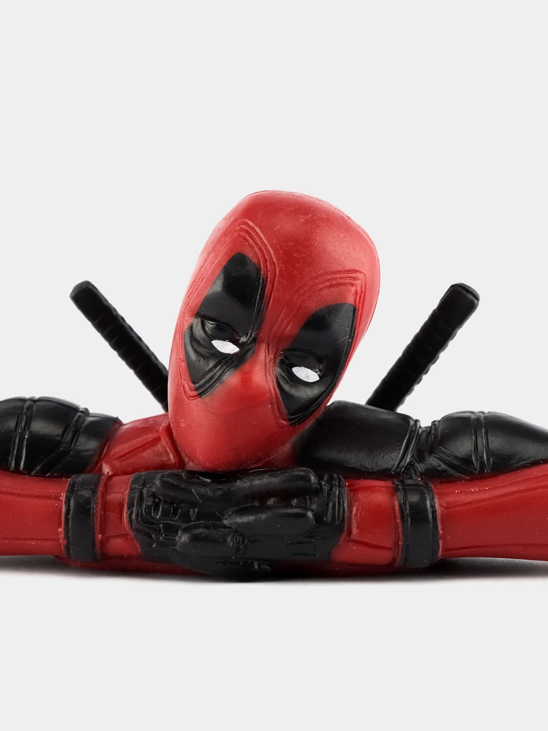 Вишнёвый игрушка в машину DEADPOOL. Сувенир на панель автомобиля ДЭДПУЛ. 5 видов