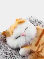 Бронзовый мягкая игрушка "Спящий котик и щенок на подушке" со звуками