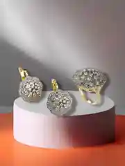 Комплект украшений: серьги и кольцо с цирконами