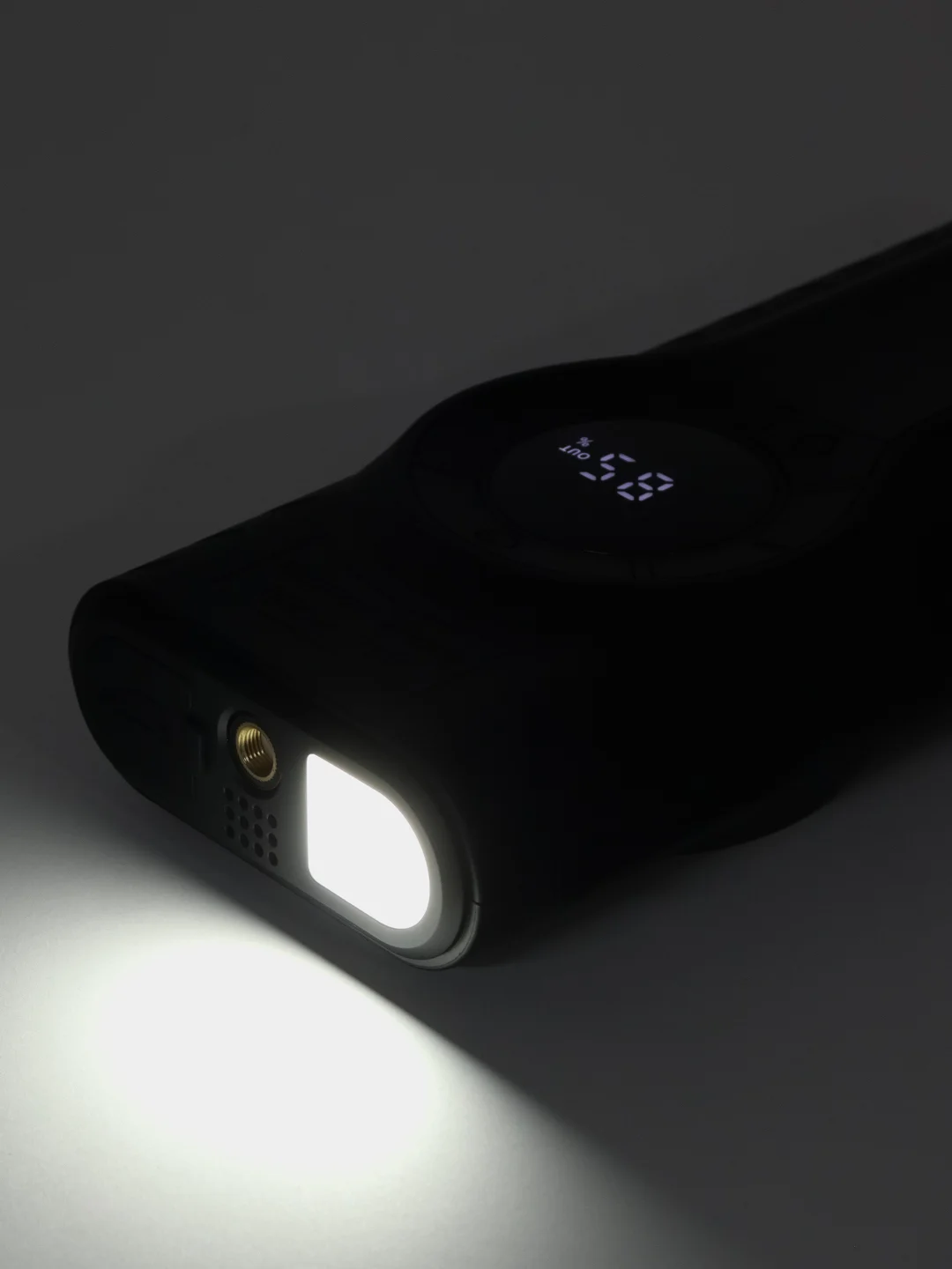 Черный пусковое зарядное стройство 3в1 18.000 mAh, компрессор, повербанк