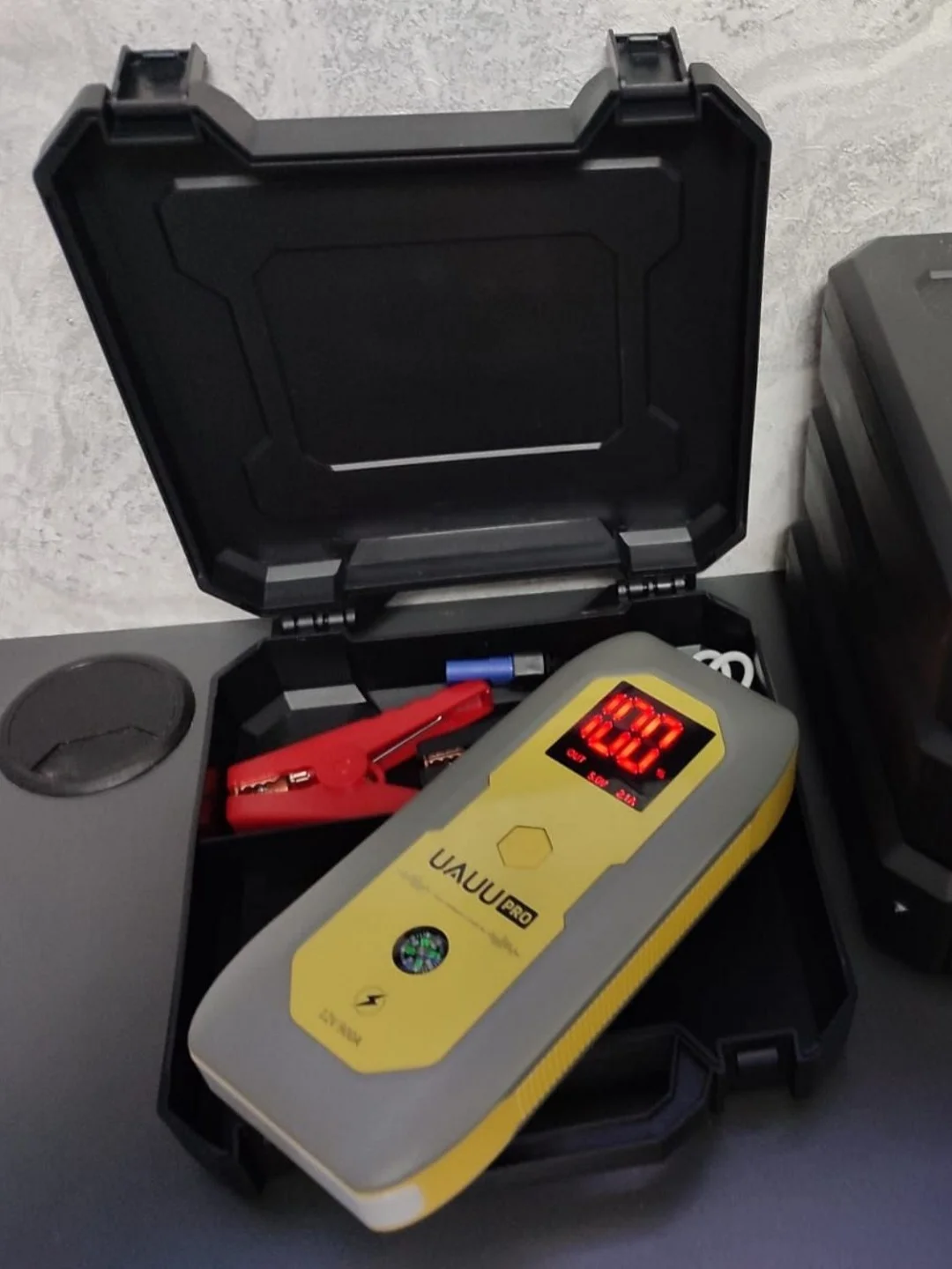 Пусковое зарядное устройство для автомобиля 12 000 мАч, Jump Starter, бустер