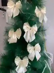 Молочный банты ёлочные. Украшение новогоднего интерьера