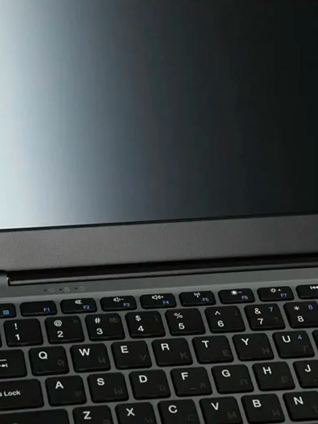 Серый ноутбук CHUWI HeroBook Pro 14.1  (CWI514-CN8N5N1HDMXX)