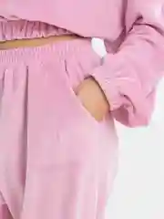 Розовый женский костюм велюровый