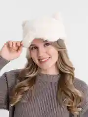 Белый кепка, бейсболка женская меховая с ушками.Кепка зимняя  Кошка.Шапка женская меховая