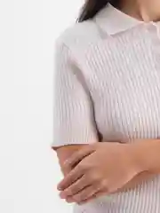 Розовый футболка