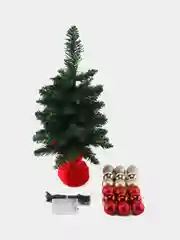 Зеленый ель искусственная новогодняя, зеленая, с гирляндой и игрушками