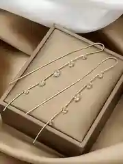 Золотой висячие длинные серьги-подвески со стразами, вечерние серьги