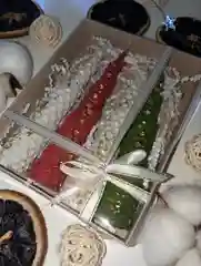 Белый свечи Ёлочки из вощины декоративные, подарочный набор в коробке на Новый Год и Рождество