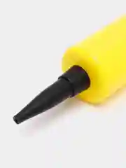 Желтый ручной насос