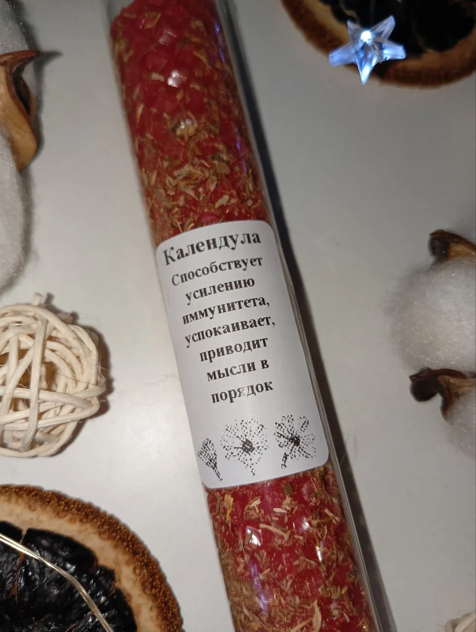 Красный свечи программные с травами из медовой вощины в ассортименте
