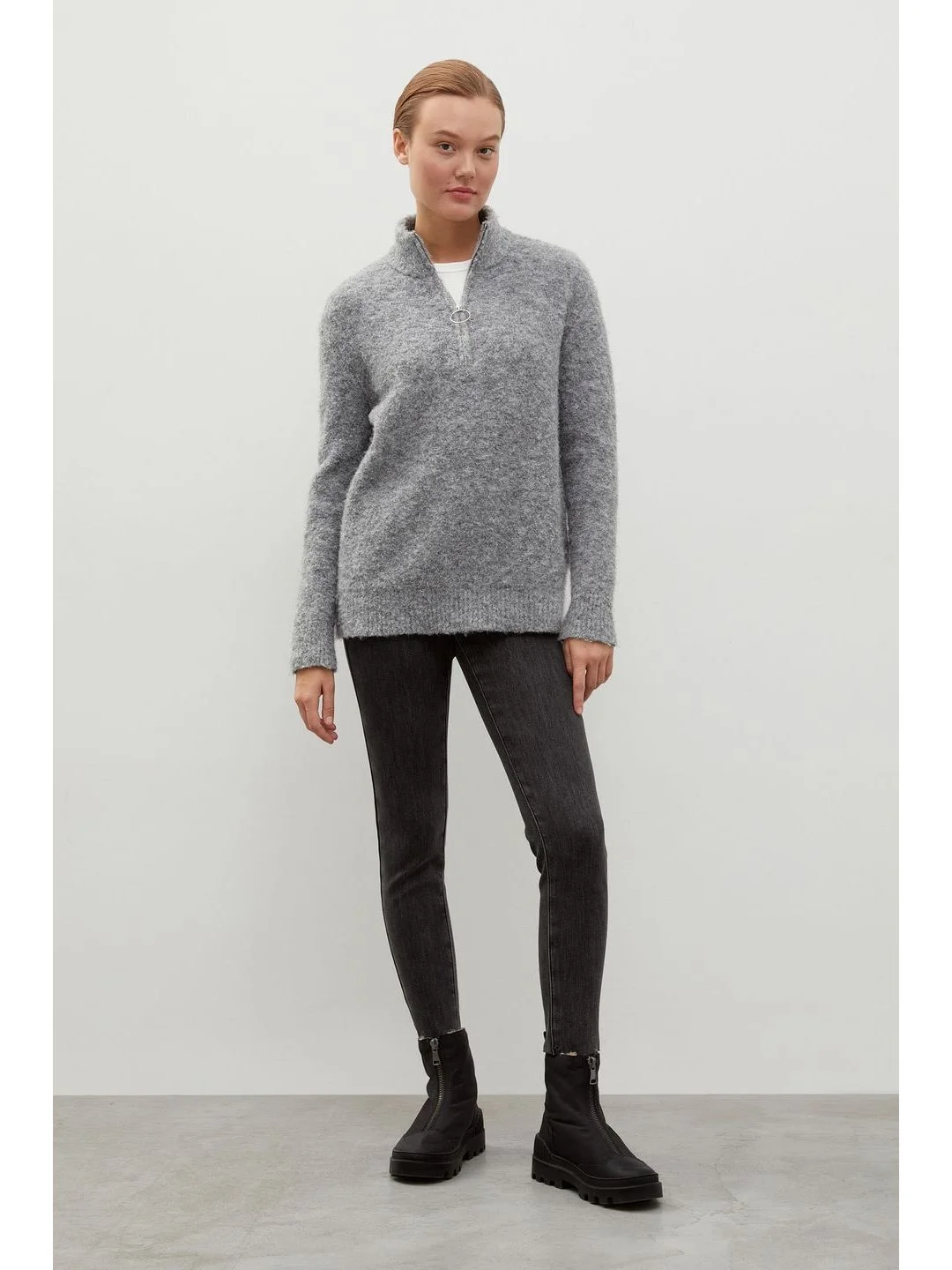 Серый джинсы slim fit женские