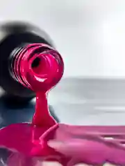 Розовый гель лак для ногтей Витражный