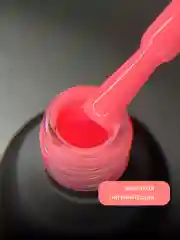 Пастельно-коралловый гель лак для ногтей