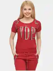 Алый женский костюм с рисунком