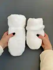Белый варежки женские меховые, пушистые рукавицы