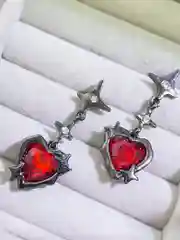 Серьги красный алмаз