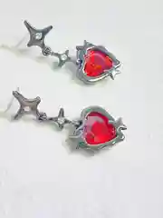 Серьги красный алмаз