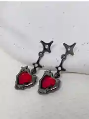 Серьги красный алмаз