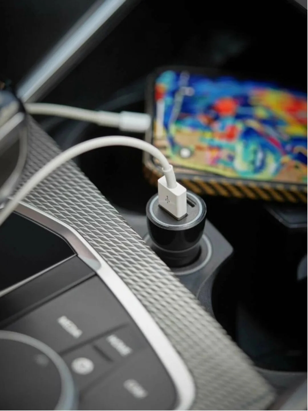 Автомобильное зарядное устройство c USB-A+USB-C портами c LED-подсветкой, 20/48/68Вт