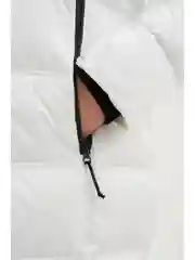 Белый пальто с капюшоном