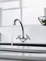 Смеситель для раковины с поворотным изливом Decoroom DR53012, двухвентильный, хром