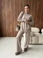 Бежевый костюм женский, теплый, вязаный