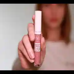 Тёмно-розовый блеск для губ MAGIC ELIXIR