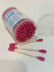 Розовый ватные палочки бабмуковые, цветные