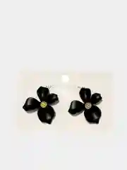Черный серьги гвоздики