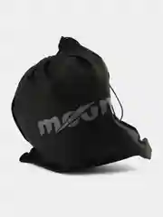 Черный шлем горнолыжный