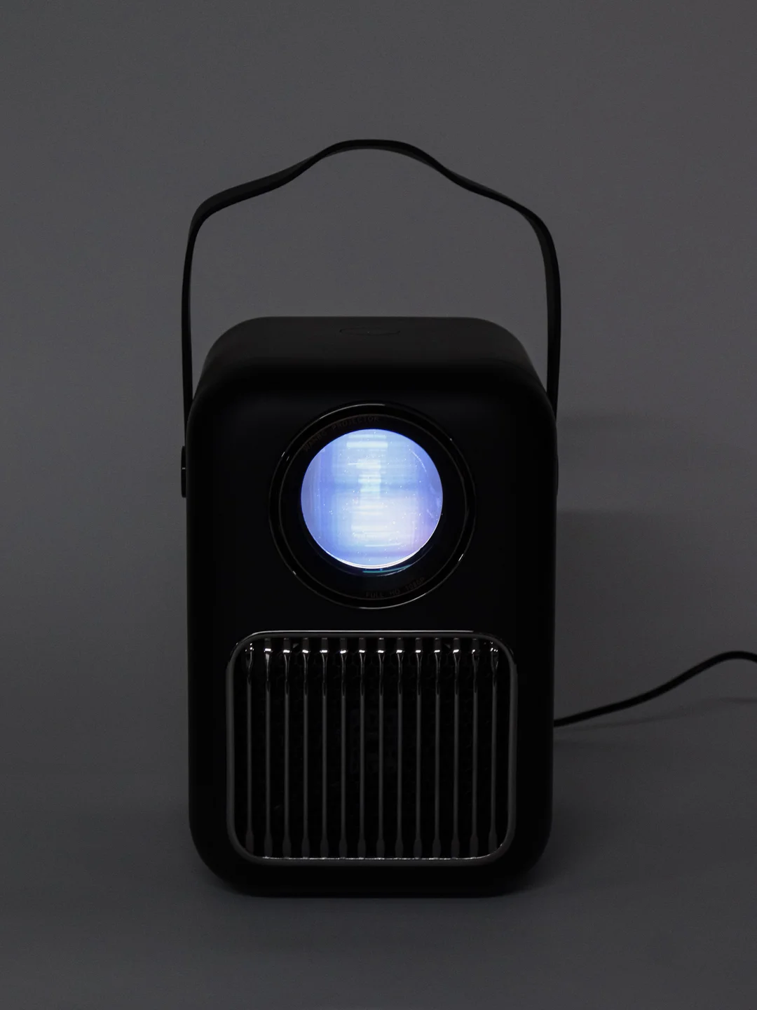 Черный портативный проектор Wanbo Projector T6R Max Android 9.0, Wi-Fi, Bluetooth, 16 Гб + 1 Гб